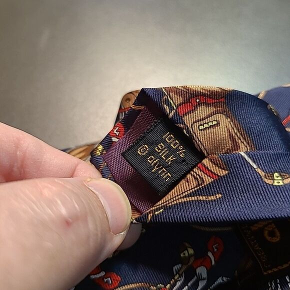 Alynn Neckwear Tie Navy Blue Mens Golf Bag 100% Silk EXCELLENT - Picture 4 of 4